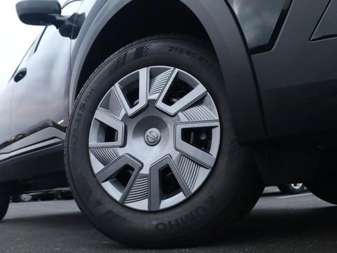 New 2026 Nissan Kicks S image 3