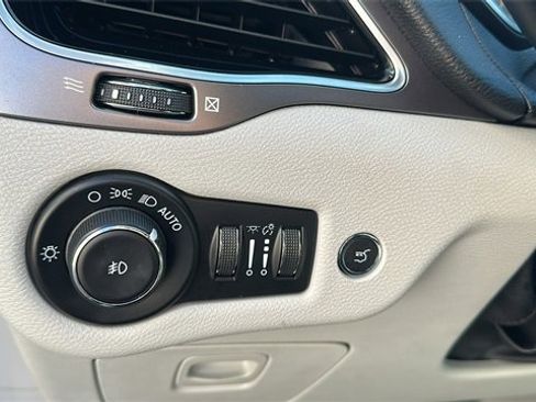 Used 2021 Jeep Cherokee Limited w/ Elite Package image 19