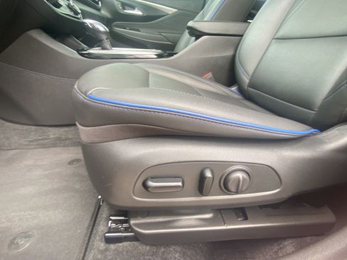 Used 2024 Buick Envista Sport Touring w/ Convenience I Package FWD image 13