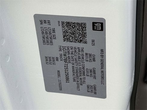 New 2025 GMC Savana 2500 Extended w/ Driver Convenience Package image 21