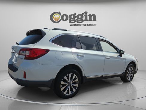 Used 2017 Subaru Outback 2.5i Touring w/ Popular Package #5A image 6