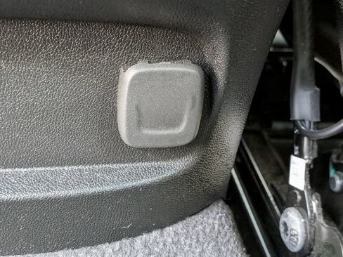 Used 2023 Chevrolet Malibu LT FWD image 18