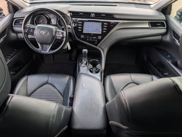 Used 2020 Toyota Camry SE FWD image 10