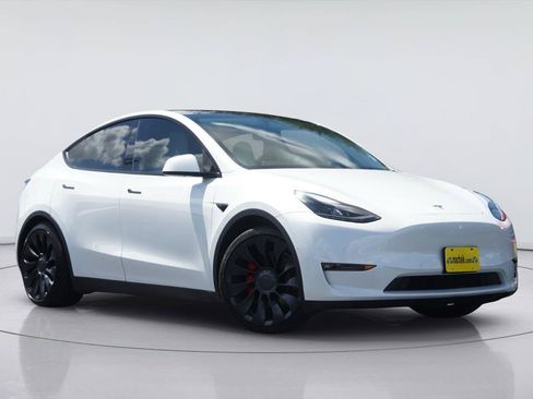 Used 2022 Tesla Model Y Performance AWD/4WD image 2