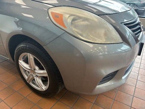 Used 2013 Nissan Versa S Plus image 2