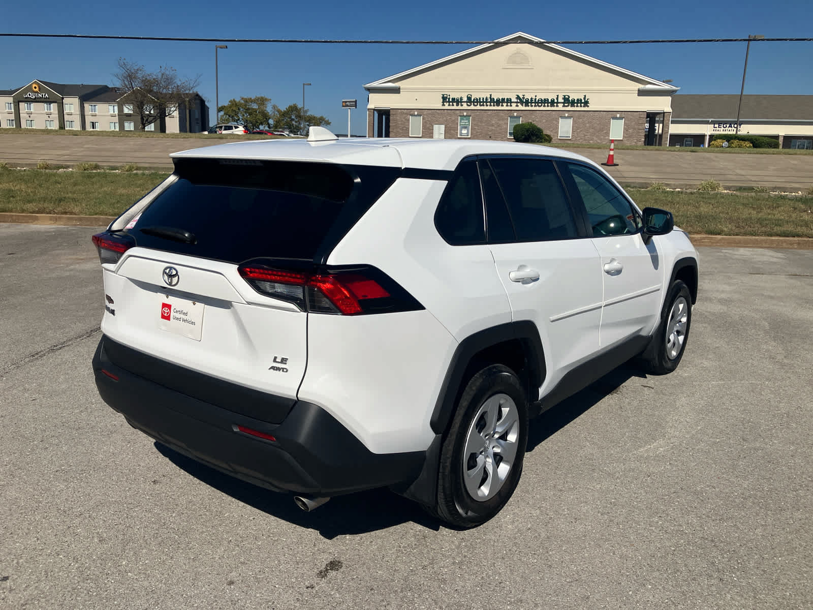 Certified 2025 Toyota RAV4 LE AWD/4WD image 9