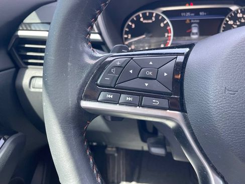 Used 2024 Nissan Altima 2.5 SR w/ SR Premium Package FWD image 12