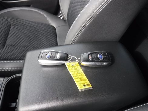 Used 2020 Subaru Forester Premium image 14