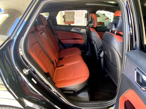 Used 2024 Kia Sportage SX FWD image 41