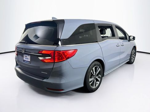 Used 2023 Honda Odyssey Touring image 5