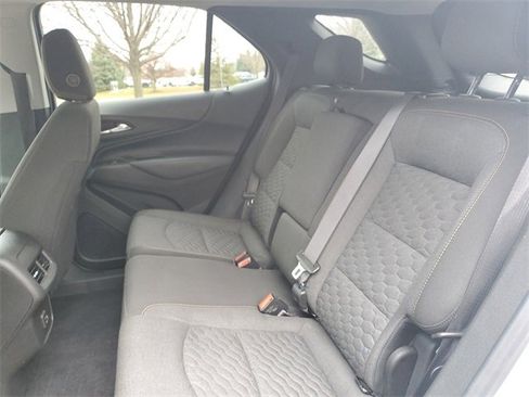 Used 2021 Chevrolet Equinox LT image 22