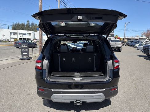 Used 2025 Honda Pilot TrailSport image 8