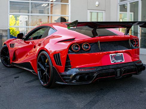 Used 2020 Ferrari 812 Superfast RWD image 71