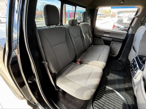 Used 2018 Ford F150 XLT w/ Equipment Group 302A Luxury AWD/4WD image 19