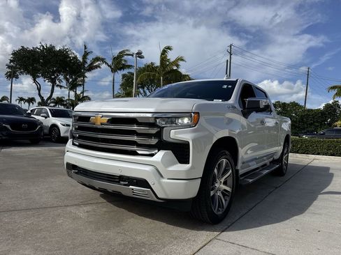 Used 2024 Chevrolet Silverado 1500 High Country w/ Technology Package AWD/4WD image 31