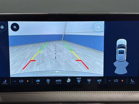 Used 2025 Lincoln Corsair AWD image 13