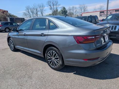 Used 2019 Volkswagen Jetta FWD image 4