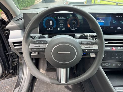 Used 2025 Hyundai Sonata SEL FWD image 28