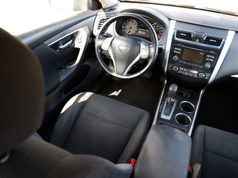 Used 2014 Nissan Altima 2.5 SV image 20