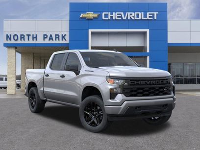 New 2026 Chevrolet Silverado 1500 Custom w/ LPO, Dark Essentials Package