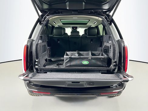 New 2025 Land Rover Range Rover Long Wheelbase SE image 21