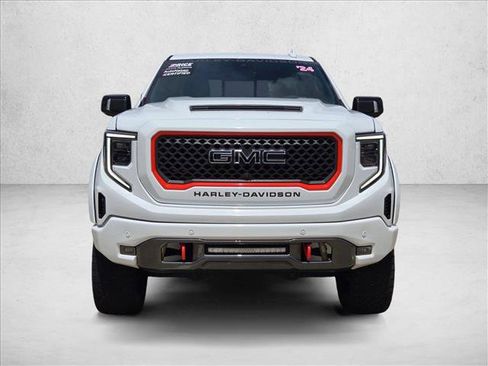Used 2024 GMC Sierra 1500 AT4 w/ Technology Package AWD/4WD image 2