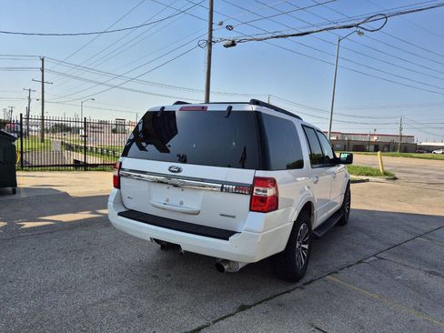 Used 2015 Ford Expedition XLT image 6