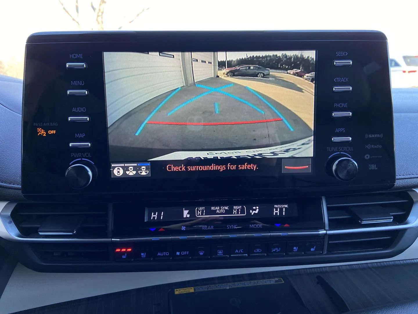 Used 2022 Toyota Sienna Platinum AWD/4WD image 21