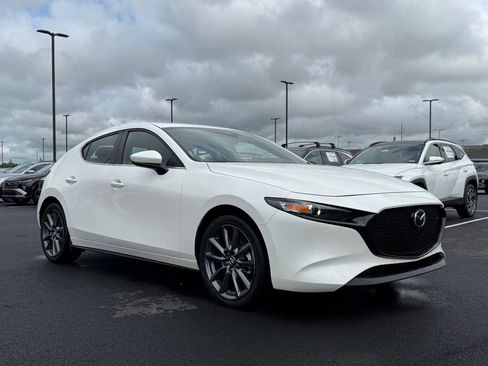 Used 2023 MAZDA MAZDA3 s FWD image 3