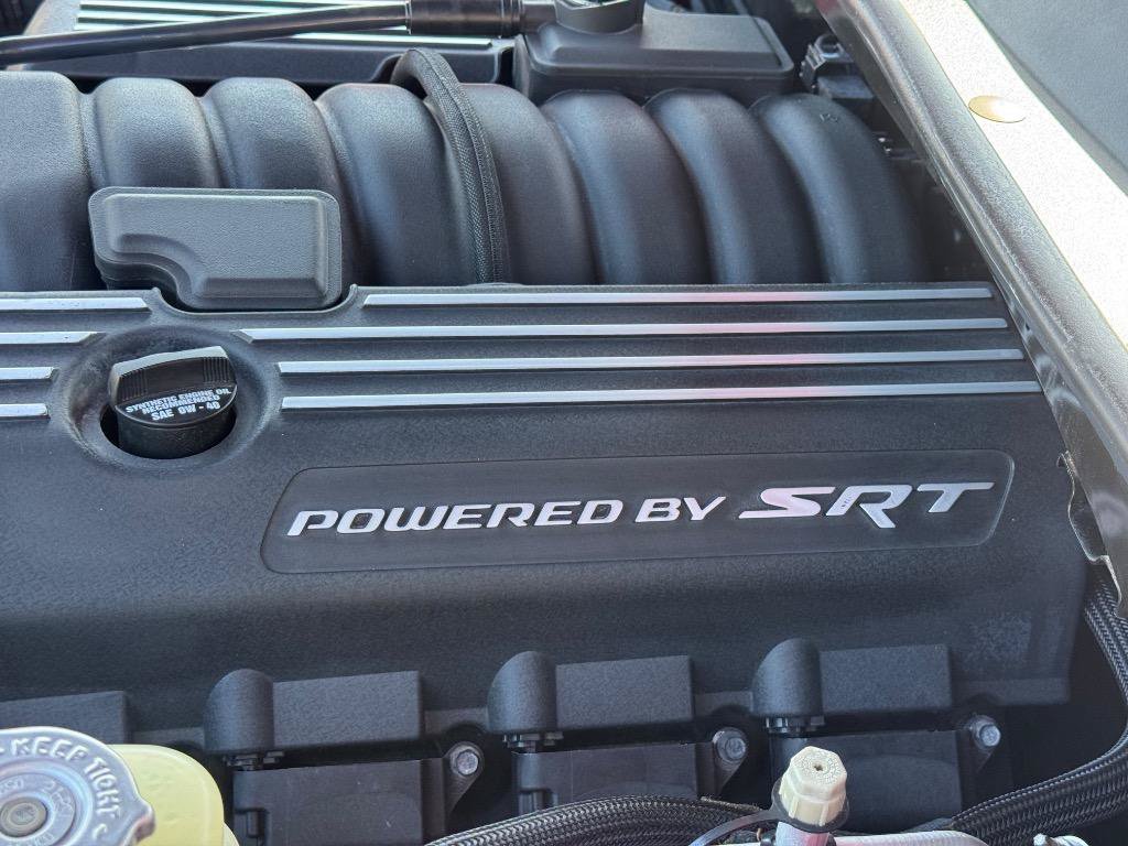 Used 2015 Dodge Challenger R/T Scat Pack w/ Leather Interior Group RWD image 30