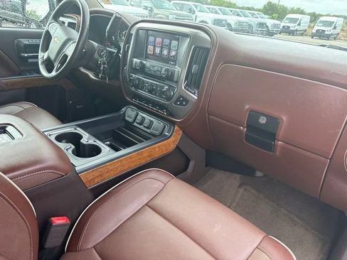 Used 2016 Chevrolet Silverado 1500 High Country w/ High Country Premium Package AWD/4WD image 13