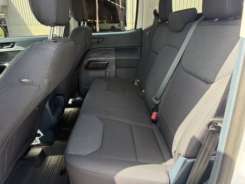 Used 2025 Ford Maverick XL FWD image 16