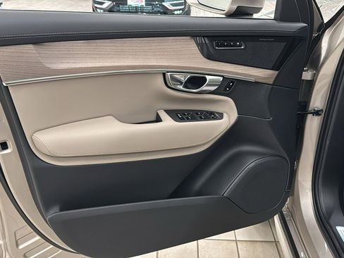 New 2026 Volvo XC90 T8 Plus w/ Protection Package Premier image 21