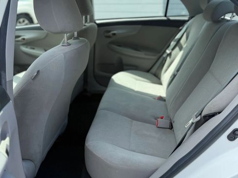 Used 2013 Toyota Corolla L FWD image 11