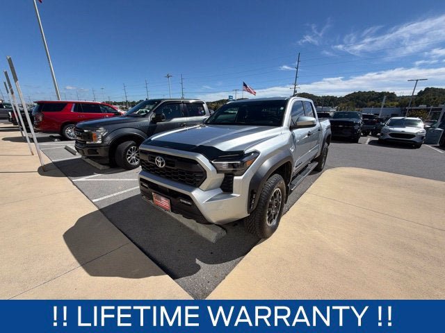 Used 2025 Toyota Tacoma TRD Off-Road w/ TRD Off Road Upgrade Package AWD/4WD image 3