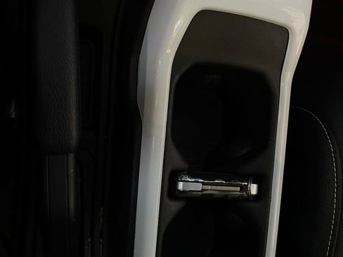 Used 2022 Jeep Wrangler Unlimited Sahara w/ Cold Weather Group image 30