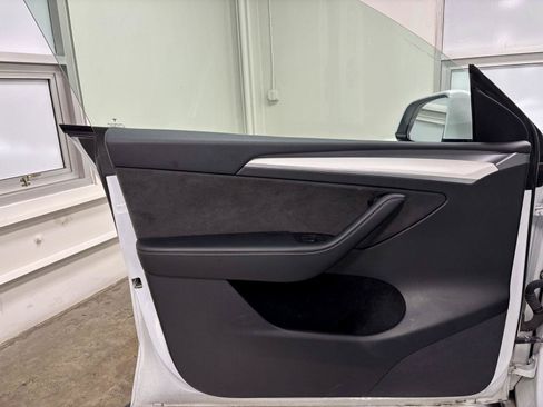 Used 2023 Tesla Model Y Performance AWD/4WD image 12