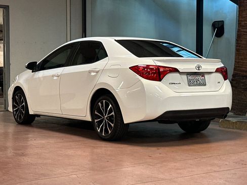 Used 2019 Toyota Corolla SE w/ Carpet Mat Package (TMS) FWD image 3