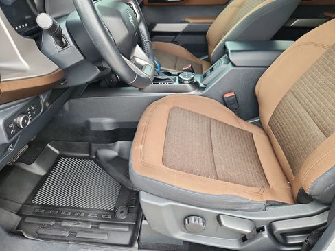 Used 2022 Ford Bronco Outer Banks image 7