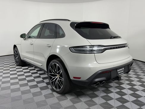 Certified 2026 Porsche Macan AWD/4WD image 3