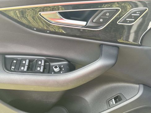 Used 2022 Audi Q7 3.0T Premium Plus image 19