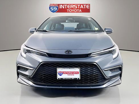 Certified 2025 Toyota Corolla XSE FWD image 2