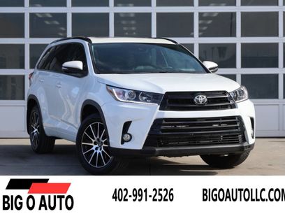 Used 2018 Toyota Highlander SE