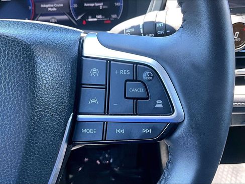 Used 2024 Toyota Grand Highlander AWD image 18