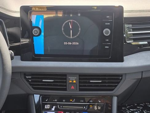 New 2026 Volkswagen Jetta SE FWD image 16