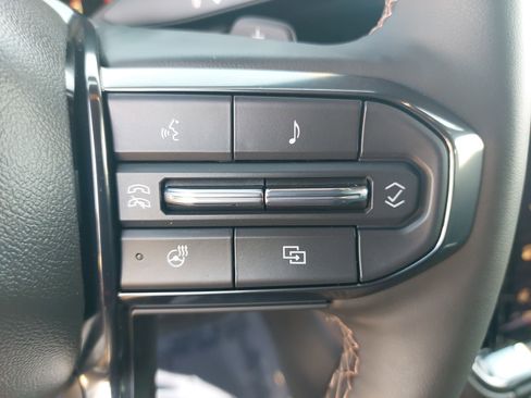 Used 2025 GMC Yukon AT4 image 20