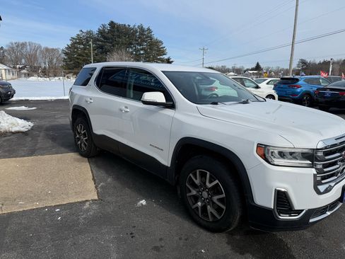 Used 2020 GMC Acadia SLE w/ LPO, Floor Liner Package image 2
