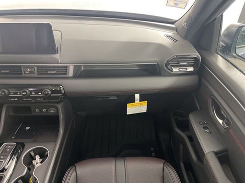 New 2026 Honda Pilot Black Edition image 15