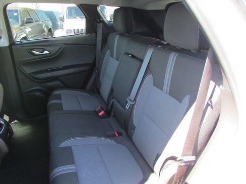 Used 2025 Chevrolet Blazer LT FWD image 30