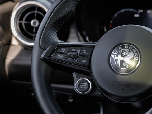 Used 2024 Alfa Romeo Tonale Ti image 23